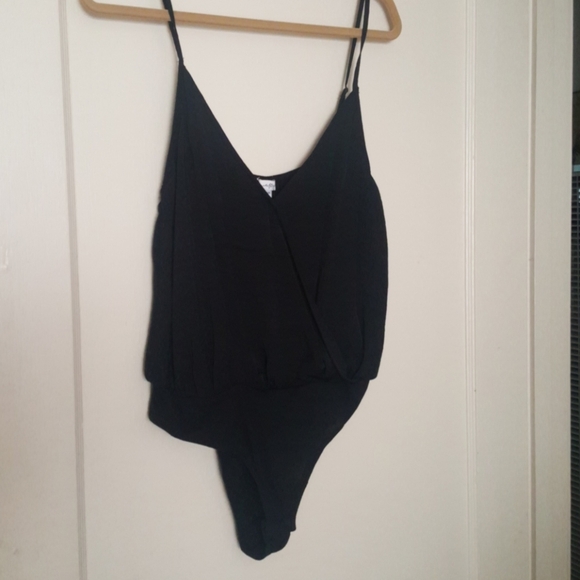 NWT Francesca V neck body suit - Picture 2 of 4